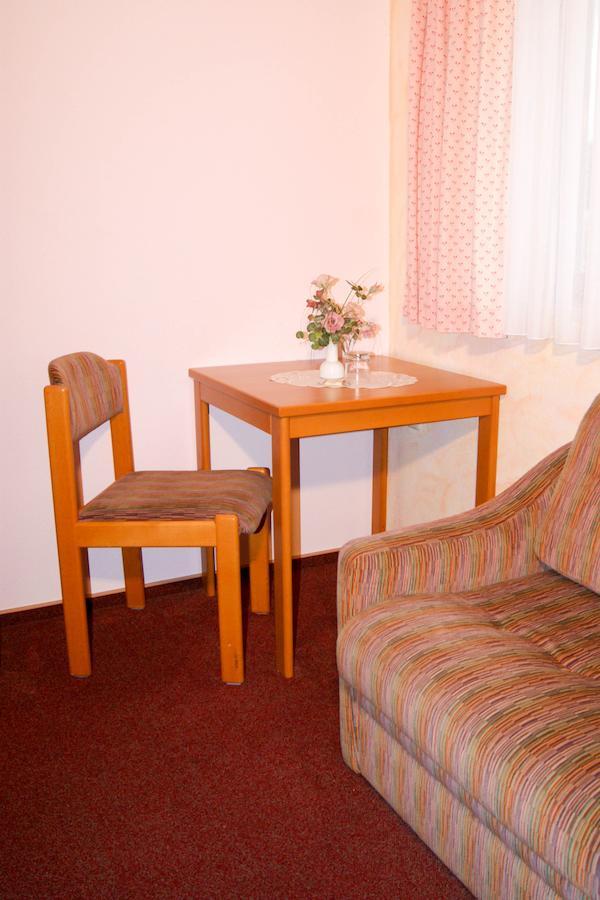 Hotel Schonunger Bucht Waigolshausen Pokój zdjęcie
